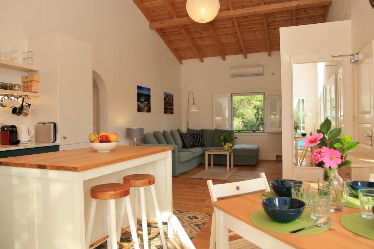 Blue Sky Cottage, Kanouli Beach Halikounas Exterior photo